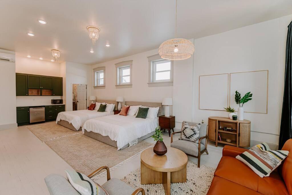 Апартаменти East Main Lofts - Boho 203 Медісон Екстер'єр фото