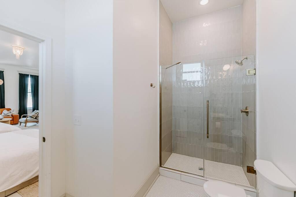 Апартаменти East Main Lofts - Boho 203 Медісон Екстер'єр фото